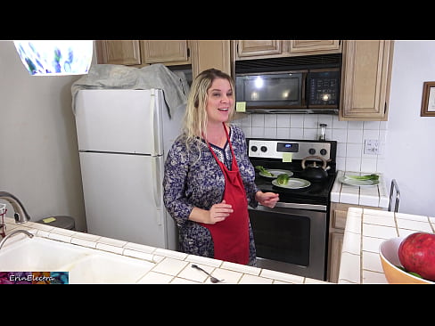 ❤️ Stepmom Mëllech him an der Kichen virun sengem Datum ❤️ Sexvideo bei eis lb.high-pass.ru