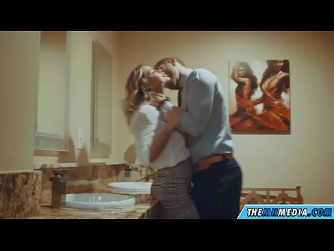 ❤️ Wann eng Busty Blond Iech an engem ëffentlechen Toilette verféiert ❤️ Sexvideo bei eis lb.high-pass.ru